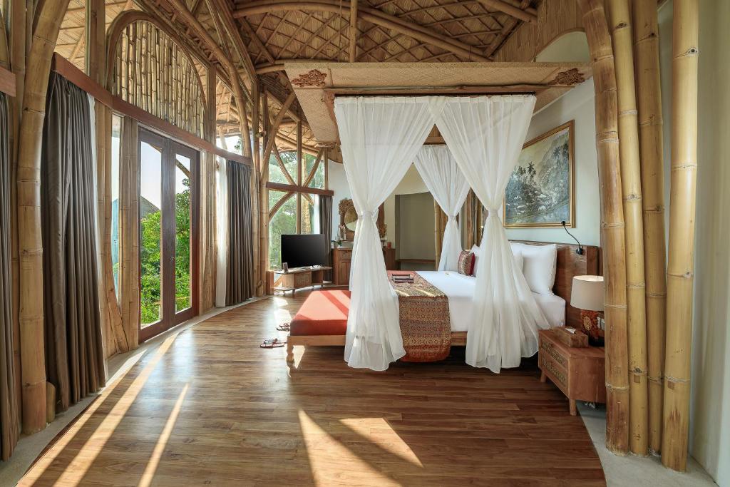 The Udaya Resort & Spa Room Type - Royal Duplex Pool Villa with Daily Afternoon Tea and Scheduled Activities 
