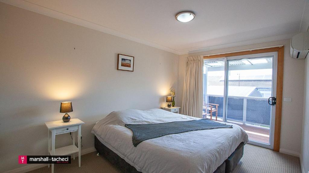 Salt water villa Bermagui Four bedroom central location with Wifi photo 4