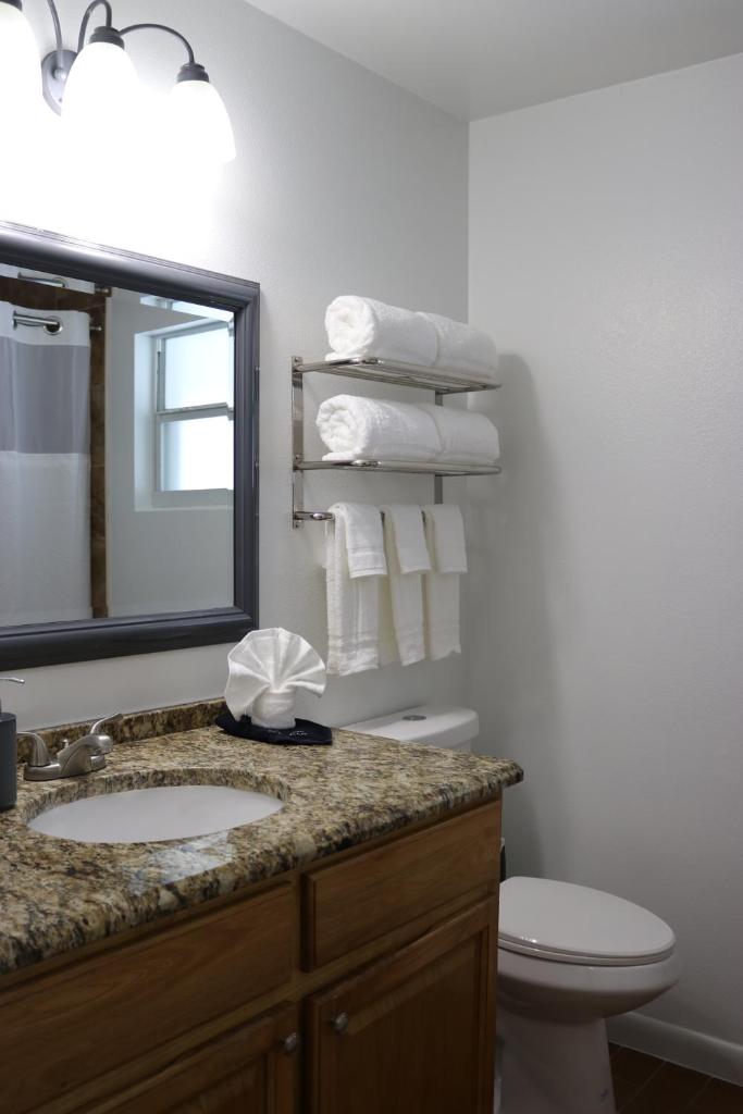 Hidden Sapphire-Apartment with Kitchen and Laundry photo 1