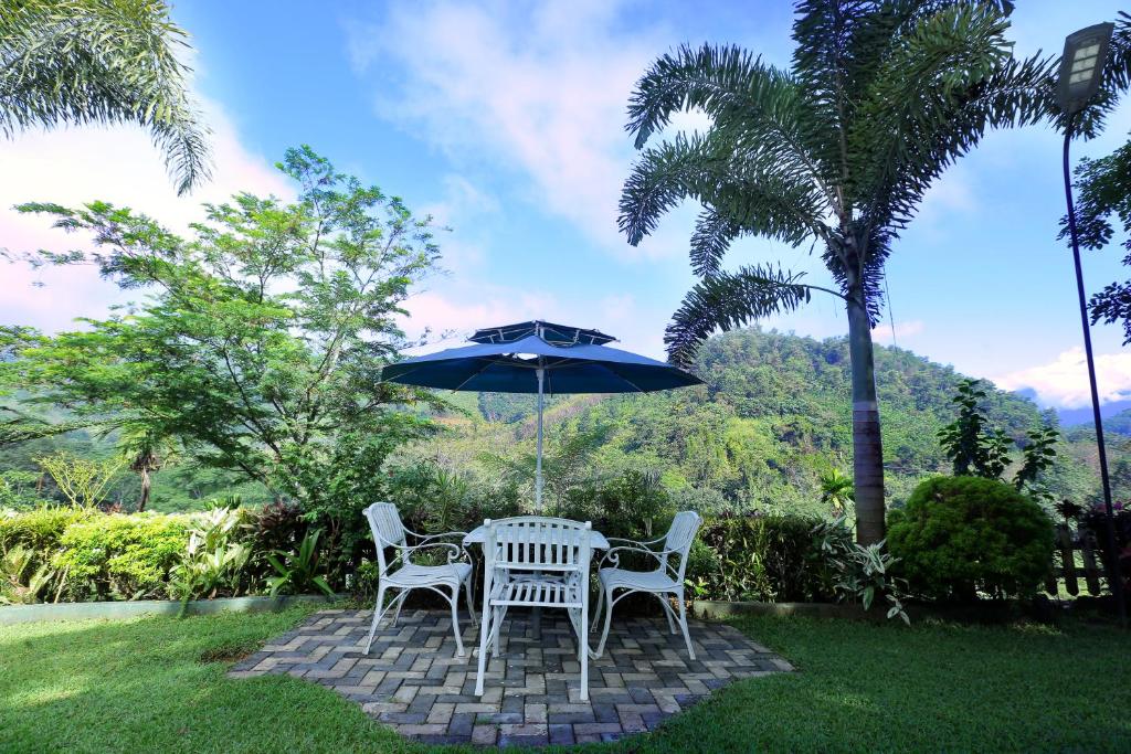 Estate Bungalow photo 3