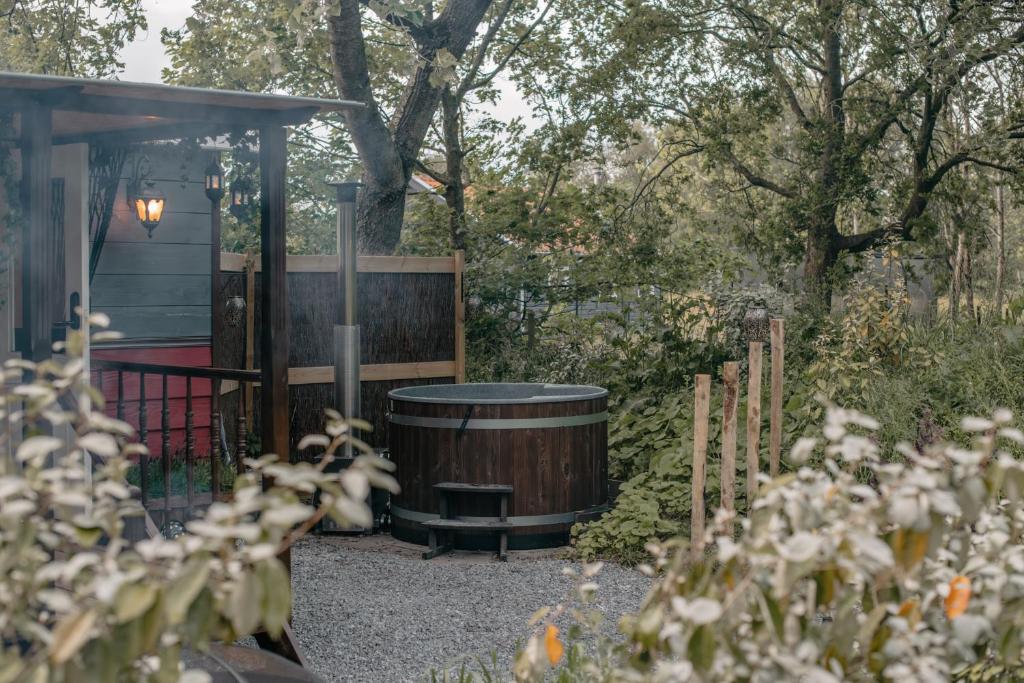 Pipowagen de Zwerveling aan zee photo 1