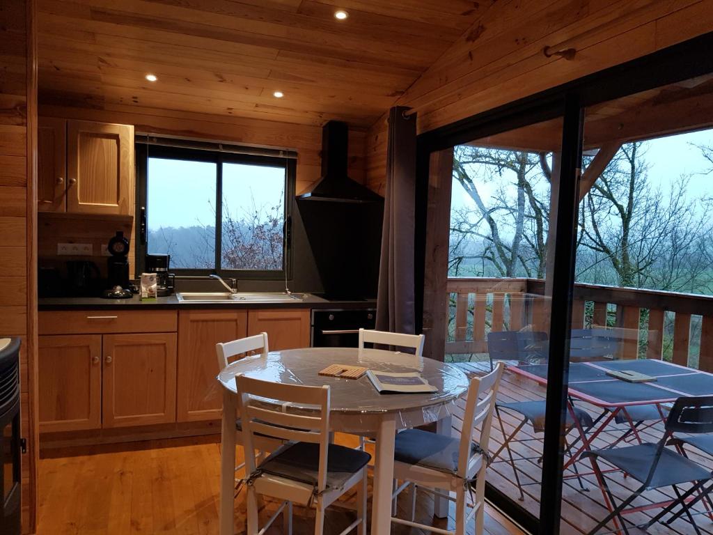 LES MATHIEUX la cabane du Parc photo 1