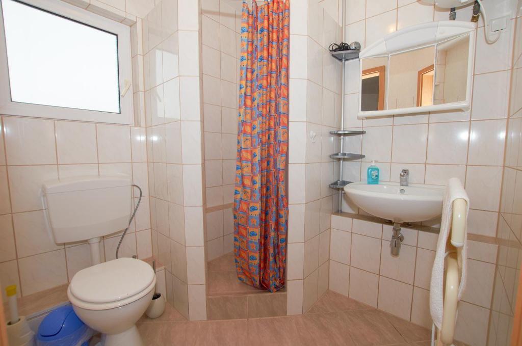 Ferienwohnung-fuer-2-Erwachsene-auf-Ruegen-FeWo2li photo 3