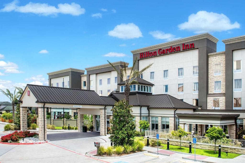 Hilton Garden Inn Victoria image