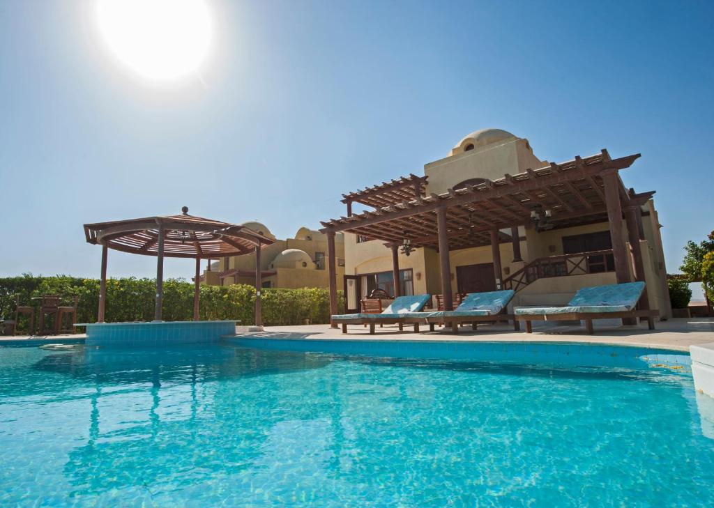 Rent El Gouna Lagoon Villa HEATED Private Pool BBQ