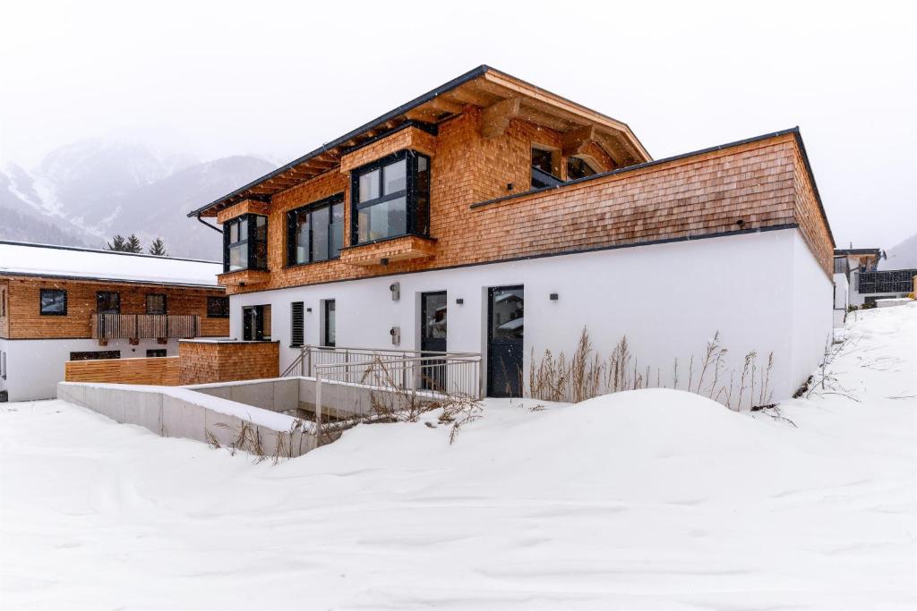 Chalet Vega - Arlberg Holiday Home photo 3
