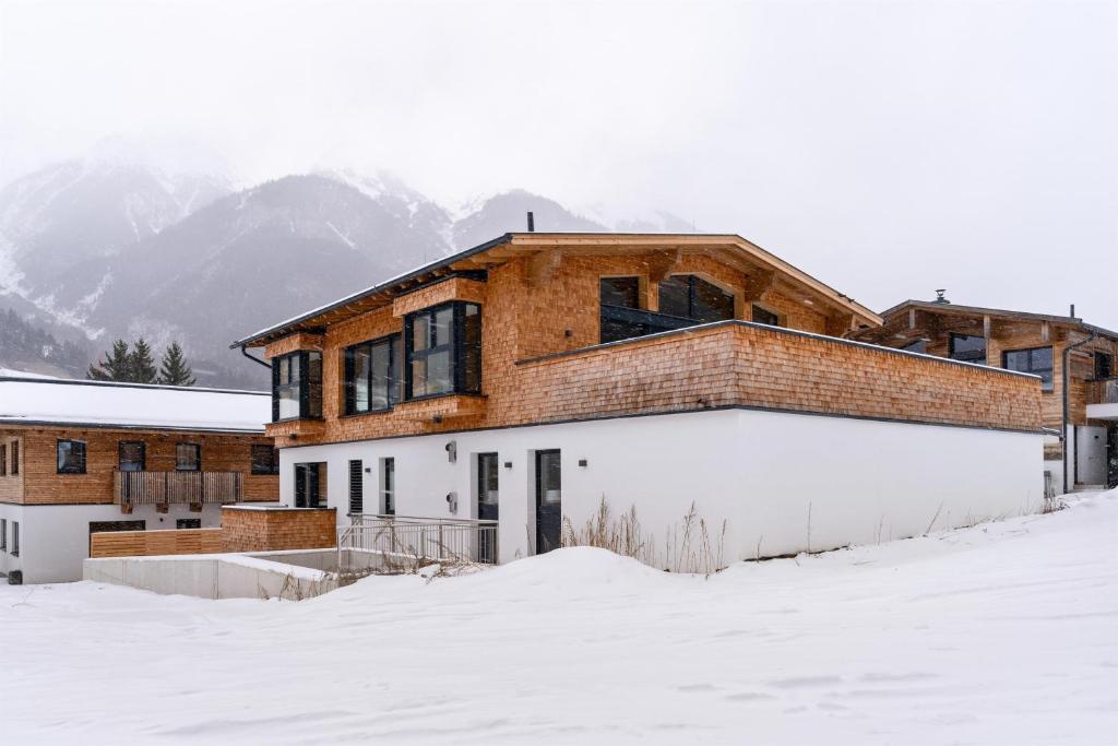 Chalet Vega - Arlberg Holiday Home photo 2