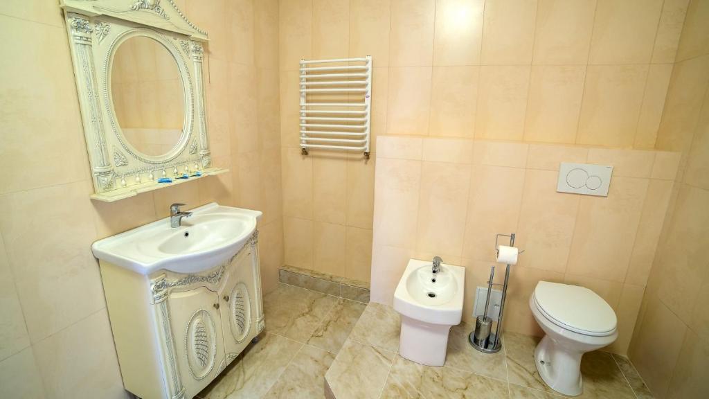 Globus Hotel photo 2