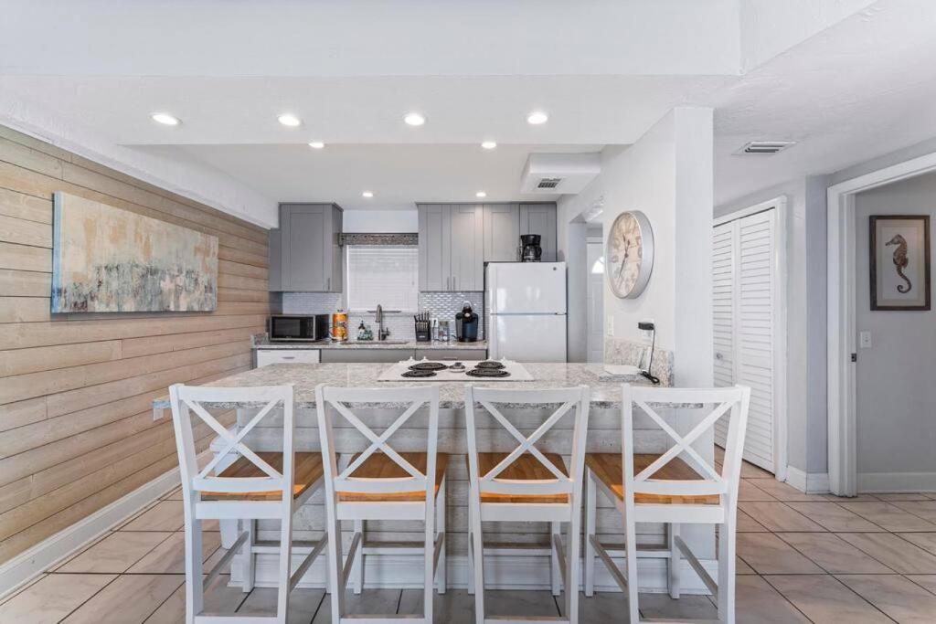 Sandpiper Oceanfront 4B photo 2