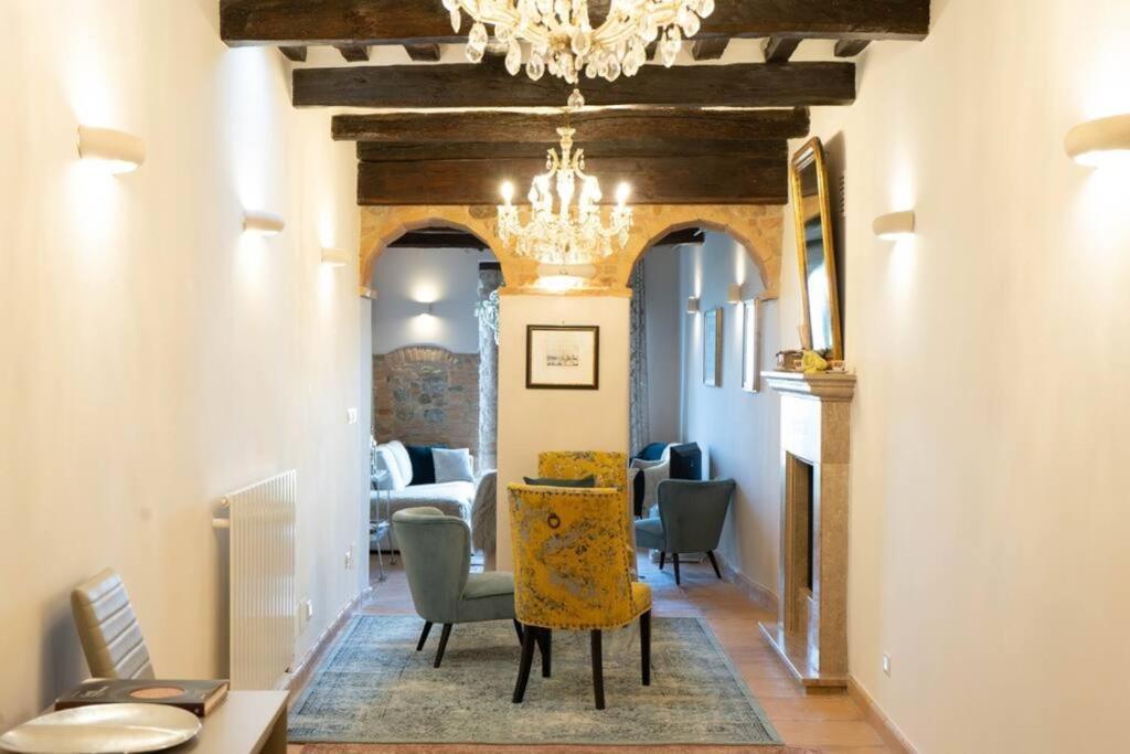 Luxury Townhouse View of Tuscany photo 2