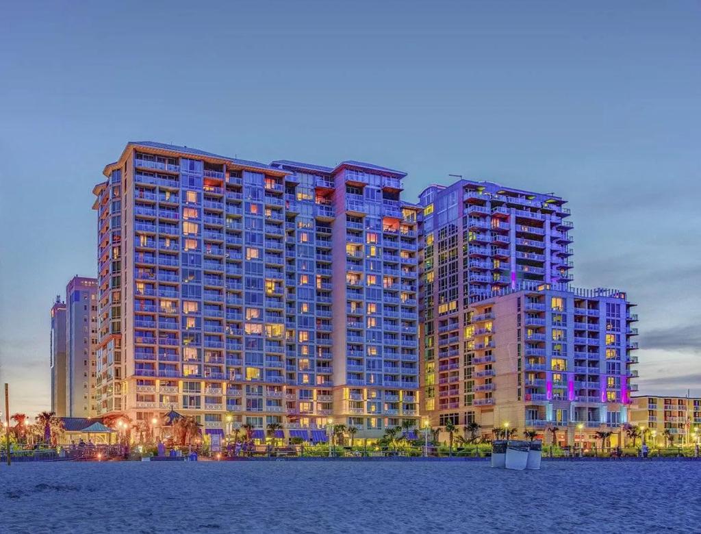 Hilton Vacation Club Ocean Beach Club Virginia Beach image