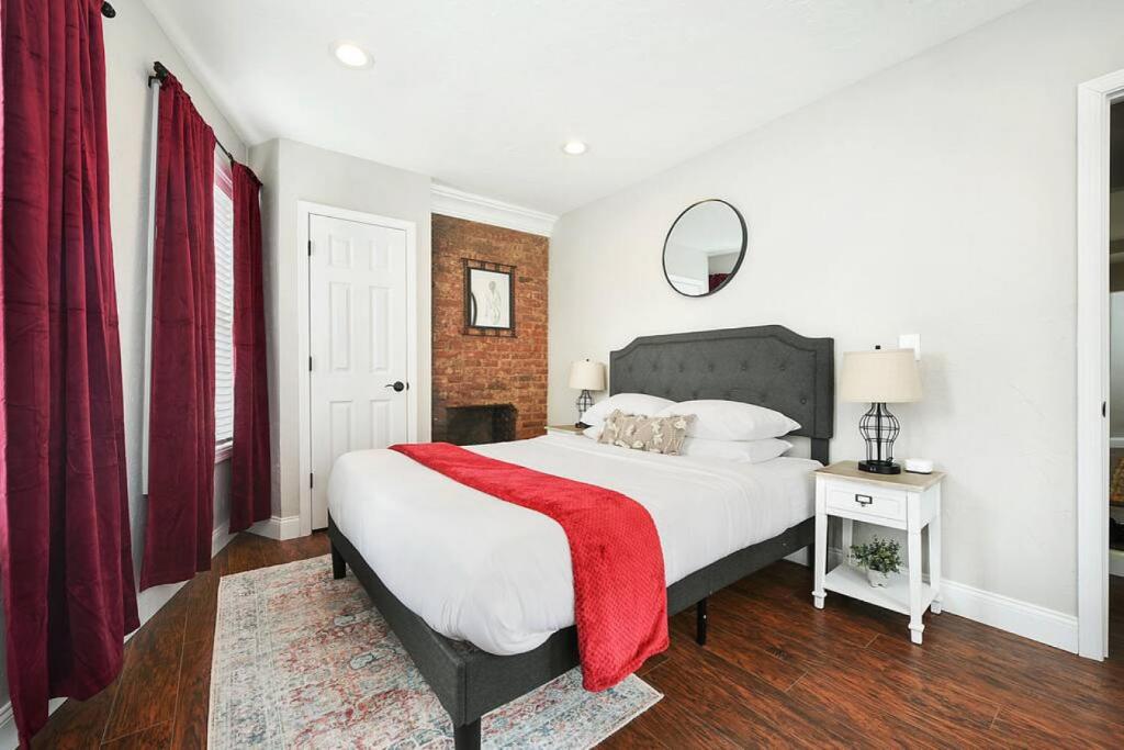 The Carnegie - Sauna, Farmhouse Vibes, 1 Block from Butler photo 2