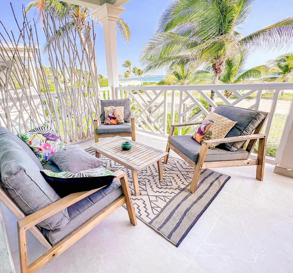 Princess Manon Beachfront Ocean view Orient Bay photo 2