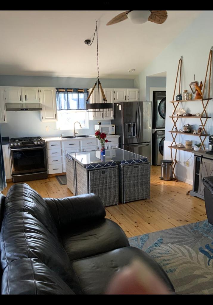 Seaside chalet,Aboiteau beach cottage rentals,cap pele photo 3