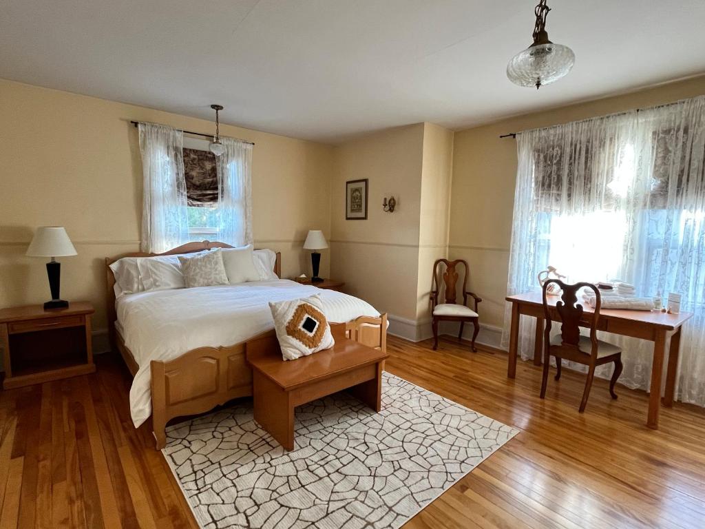 Stirling House photo 1