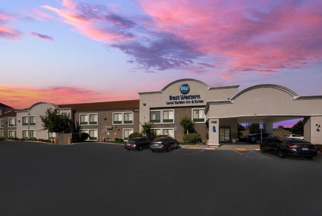 Best Western Lanai Garden Inn & Suites image