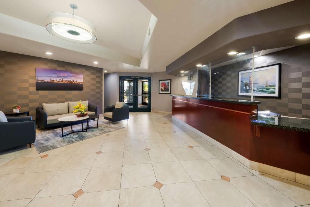 Best Western Lanai Garden Inn & Suites photo 2