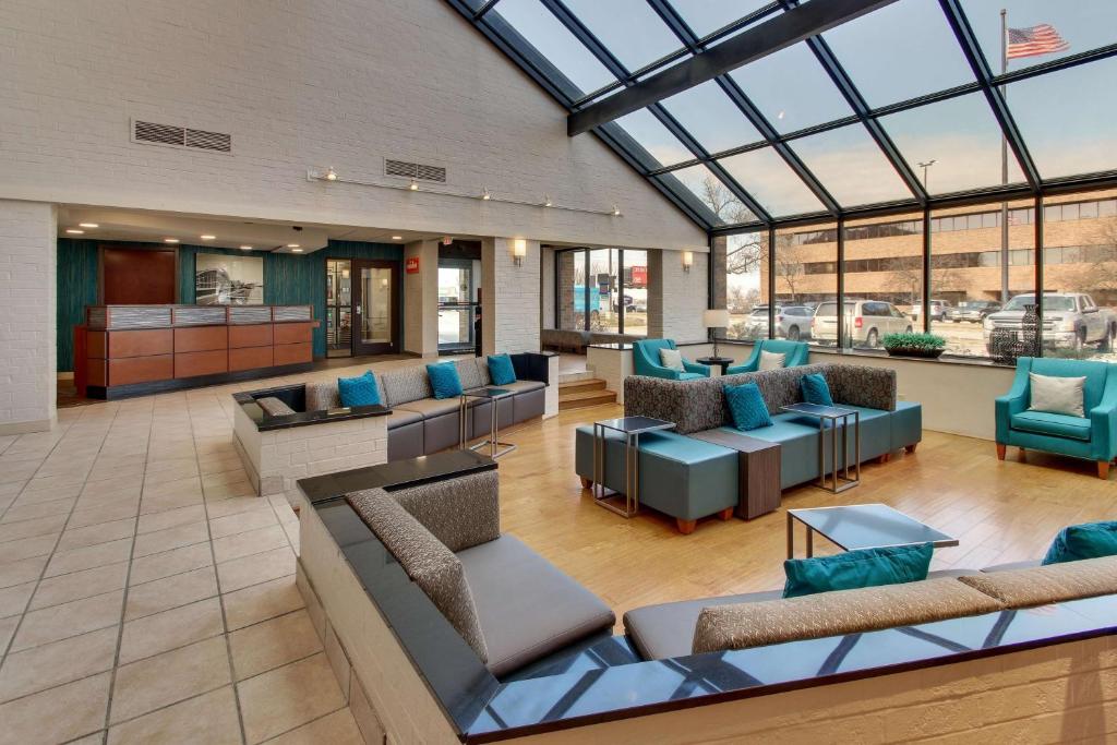 Pear Tree Inn St. Louis Airport photo 2