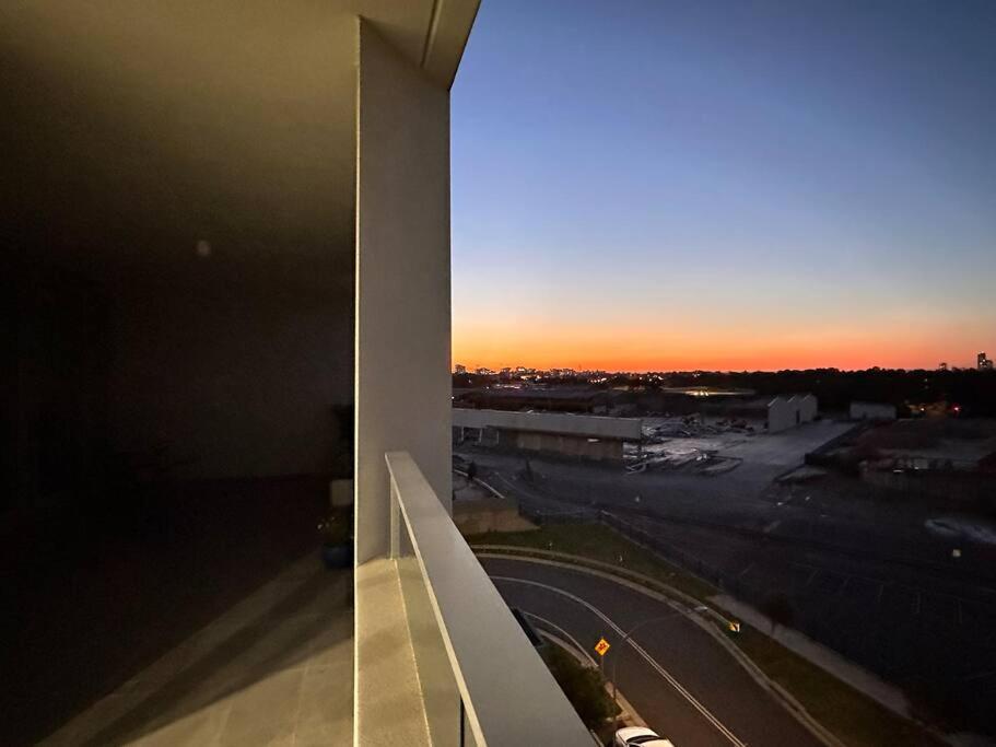 Olympic park&Luxury 2b2b1p Apt pool& Free parking photo 2