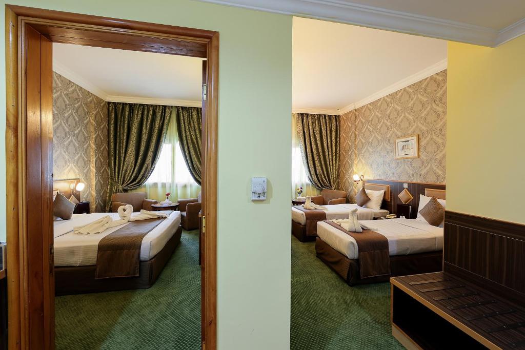 Семейный (Семейный суперлюкс), Отель Jonrad Hotel