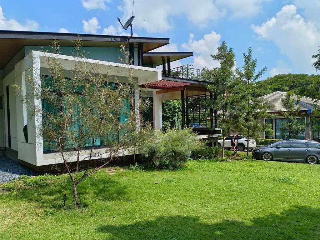 Mountain hills house