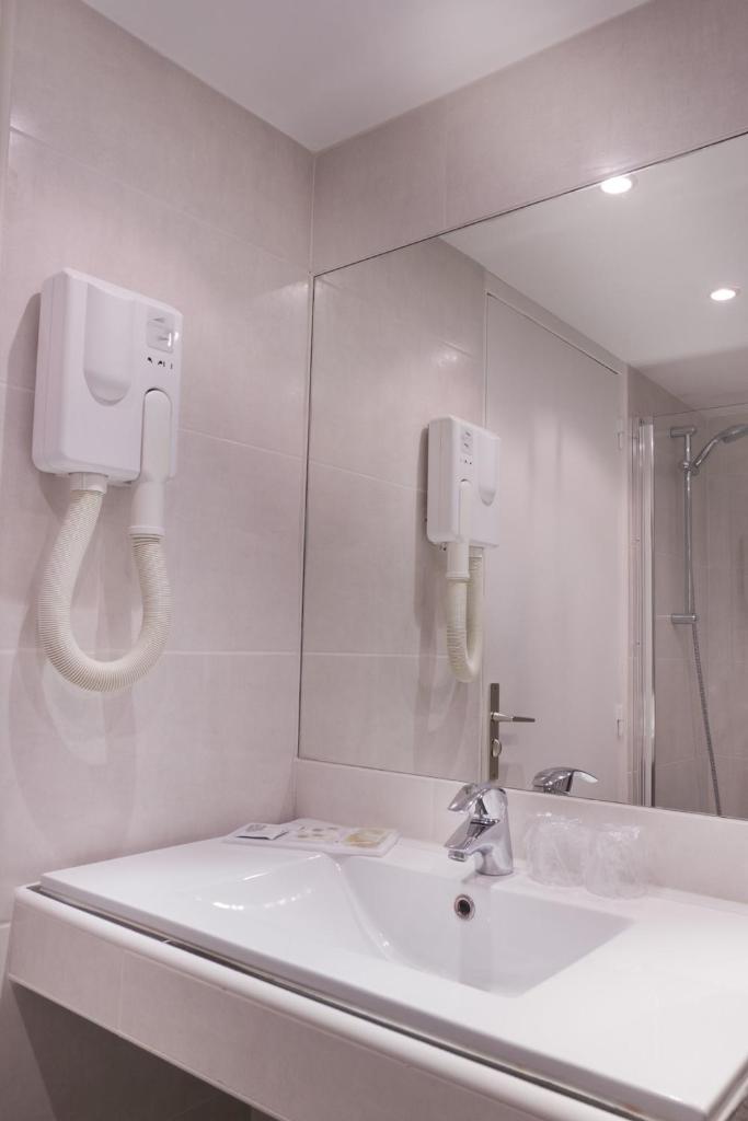 Двухместный (Двухместный номер с 2 отдельными кроватями), Hôtel Le Compostelle