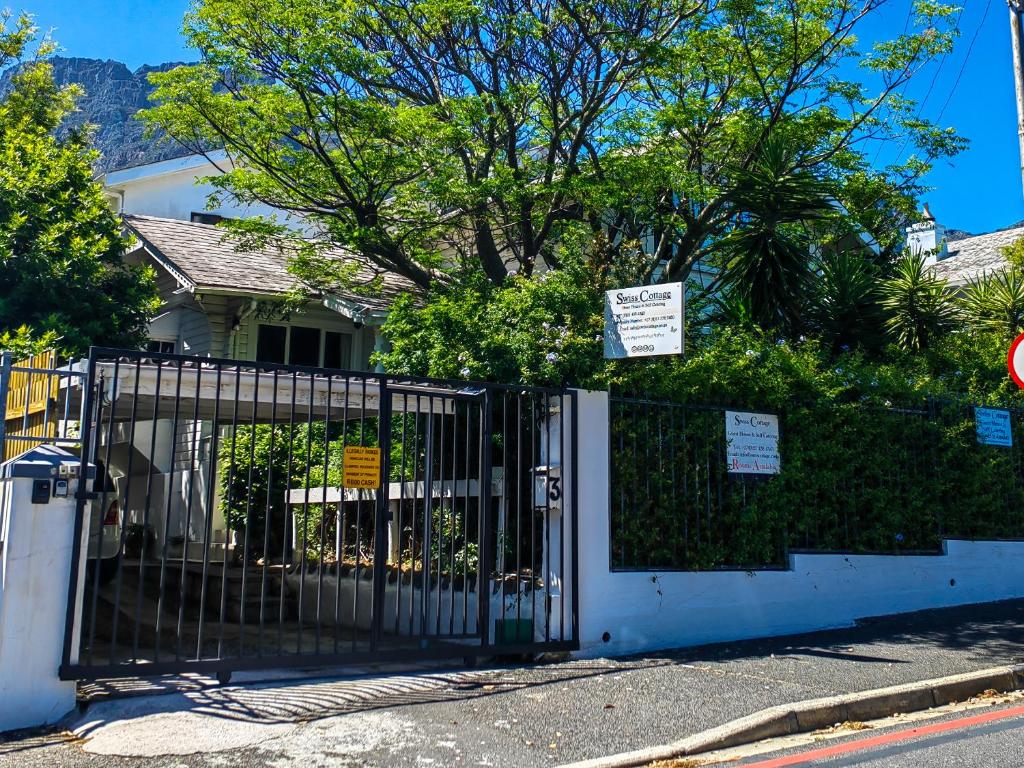 Swiss Cottage Guest House photo 1