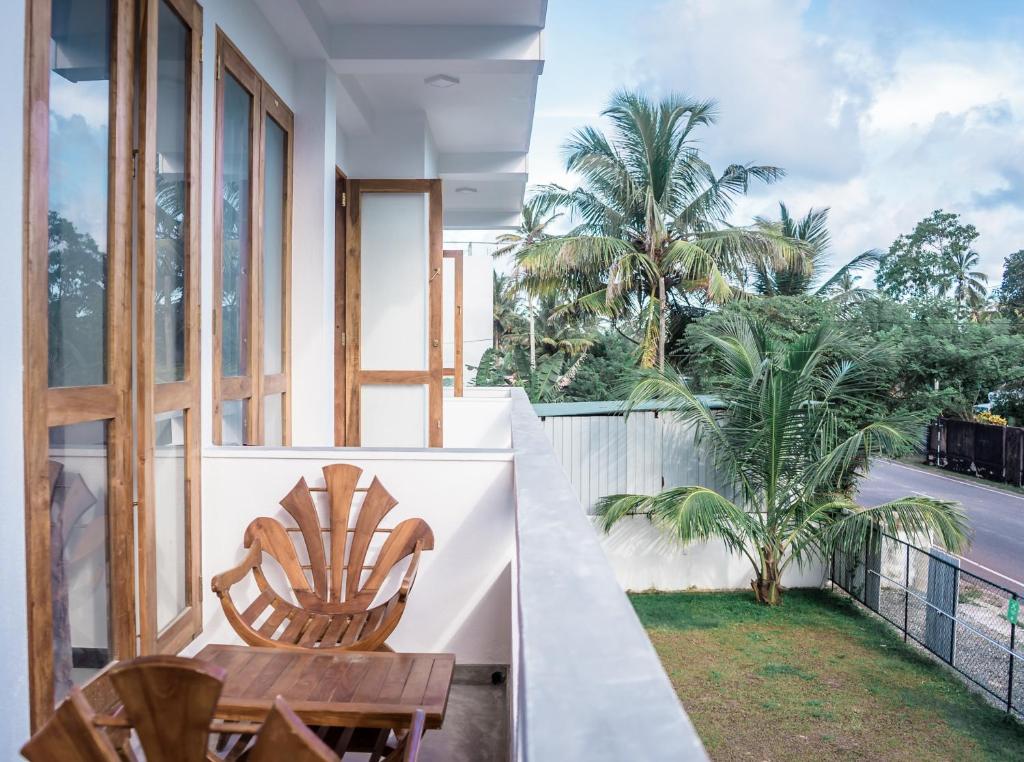 Happy Hours Guest House & Restaurant photo 3