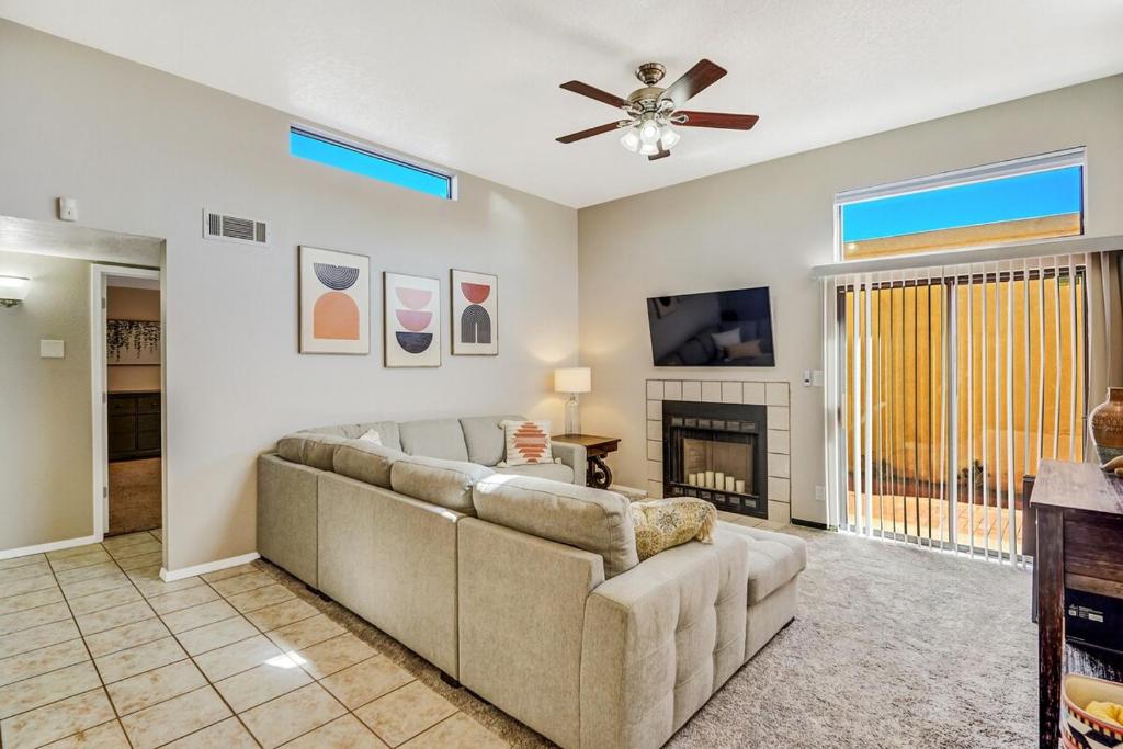 The Oso Cozy Casita - Cute, Cozy & Private photo 1