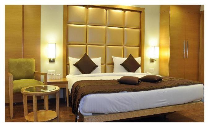 Двухместный (Клубный двухместный номер с 1 кроватью), Almondz Hotel