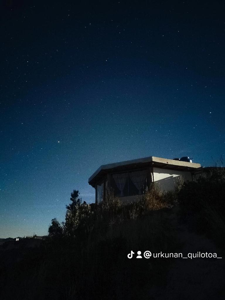 URKUÑAN QUILOTOA photo 2