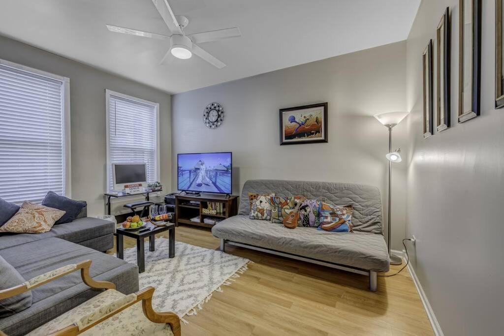 Historical Pullman - fully furnished apartment image