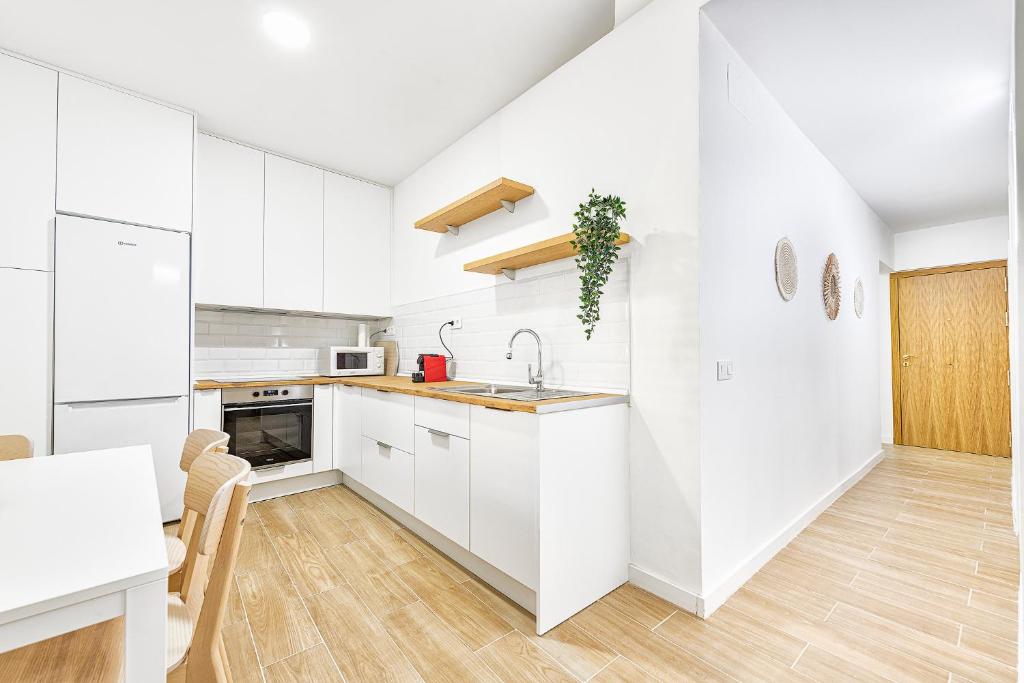 Renovated Apartment on Salinetas Beach. photo 2