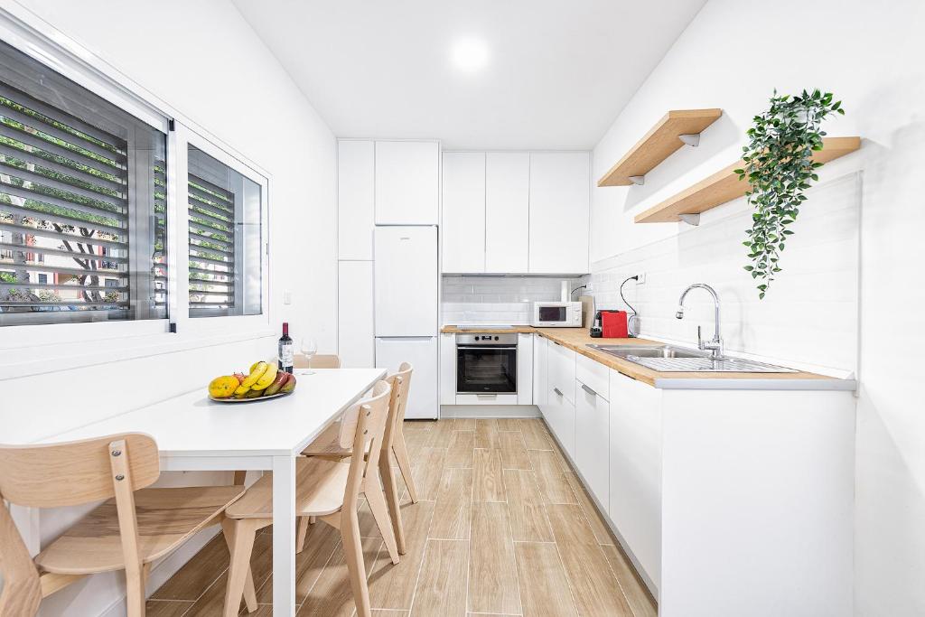 Renovated Apartment on Salinetas Beach. photo 3