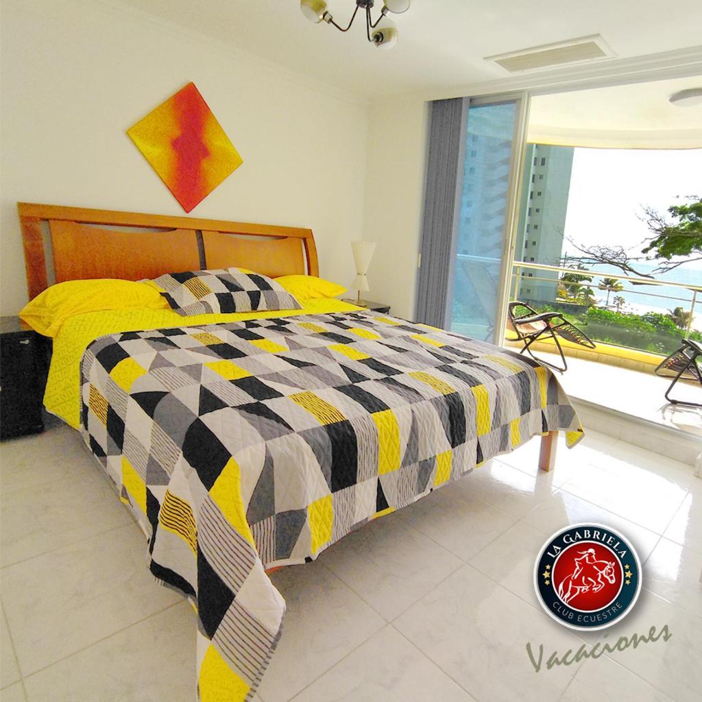 Departamento con 3 habitaciones, con capacidad para 8 personas, frente al mar photo 2