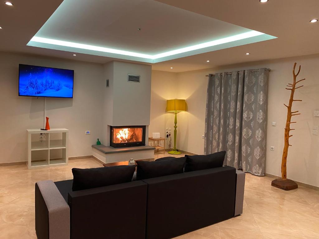 Αρτέμιδα plus Karpenisi Apartment