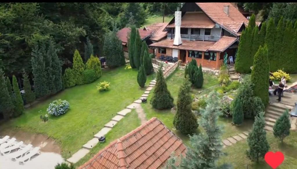 Beli Kamen etno selo photo 1