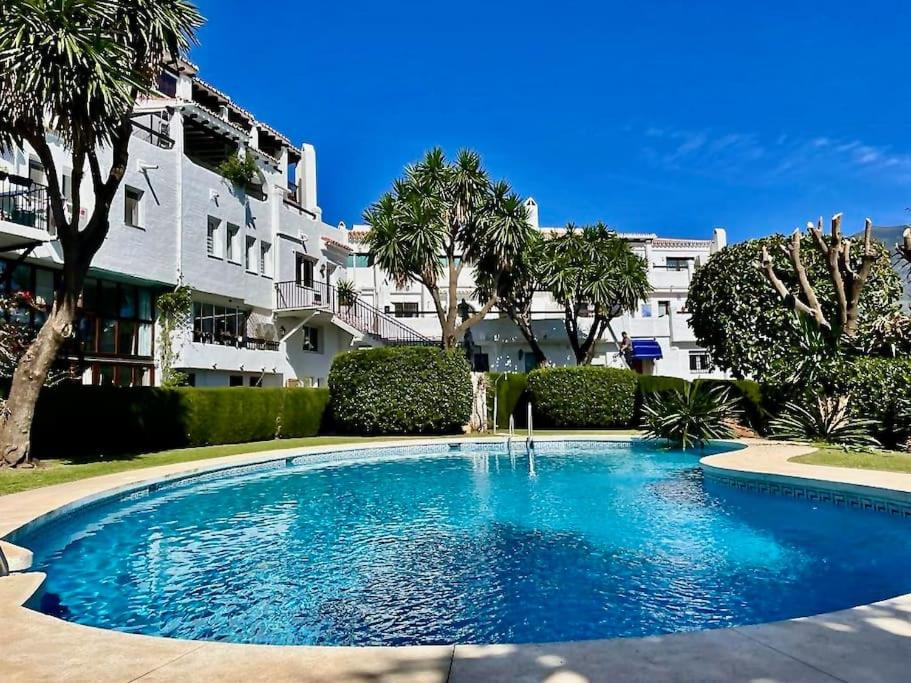Fantástico apartmento con piscina en Benahavís. photo 2