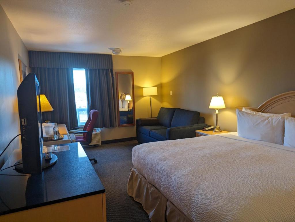 Nomad Hotel & Suites photo 3