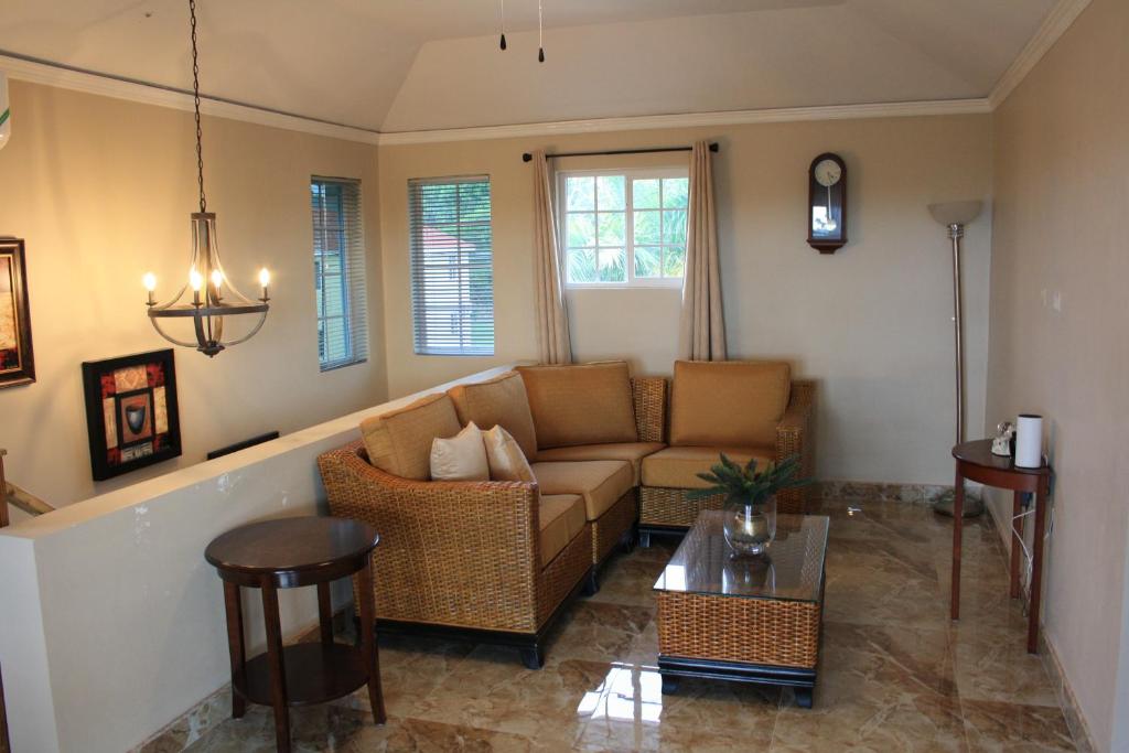 Palm View Villa photo 2