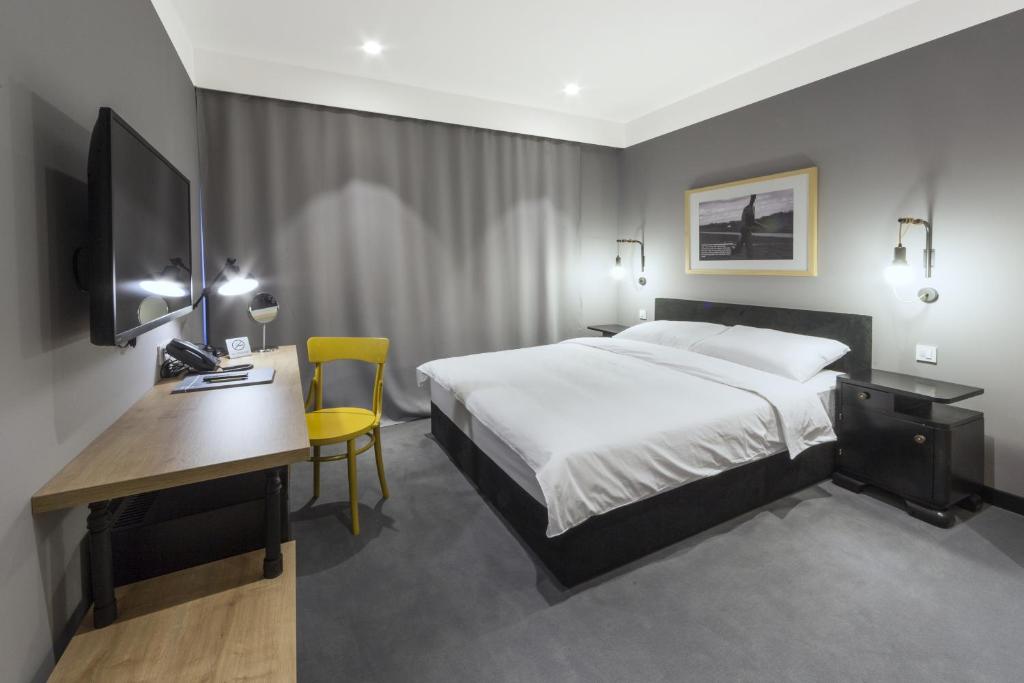 Двухместный (Улучшенный двухместный номер с 1 кроватью), The Loop Hotel