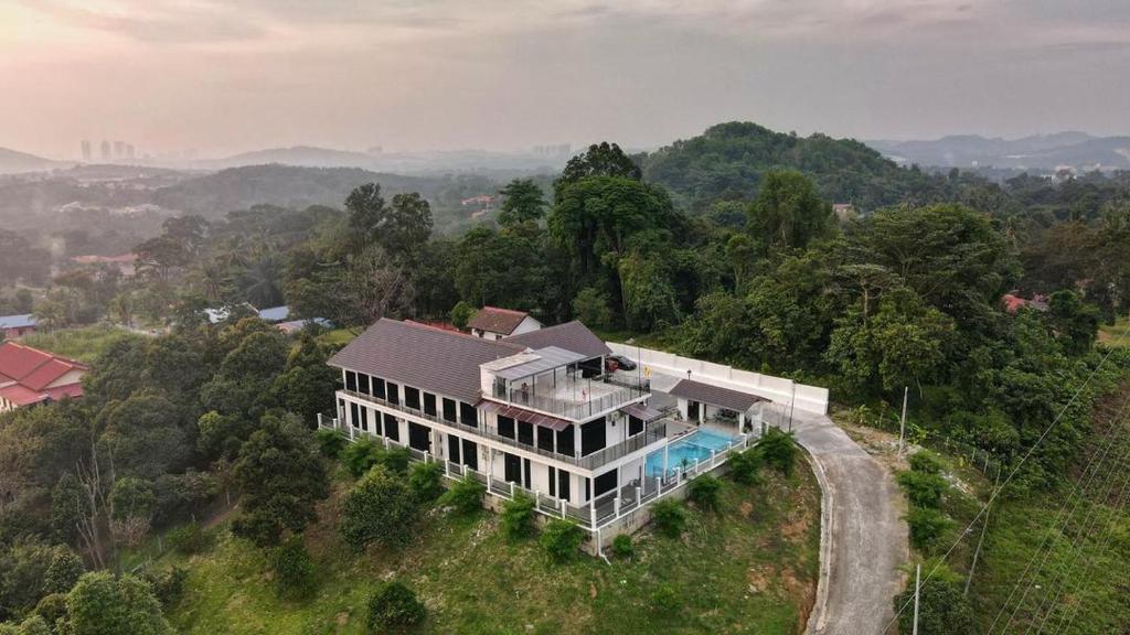 Jenderam Hill Villa photo 3