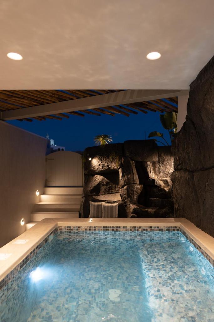 Aegean Diamonds Luxury Suites photo 4