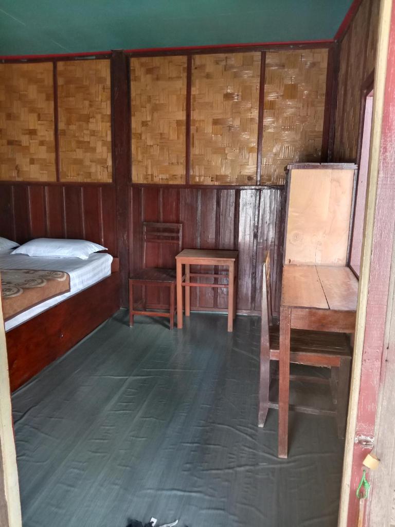 Mr.Bounhome Guesthouse and restaurant photo 2