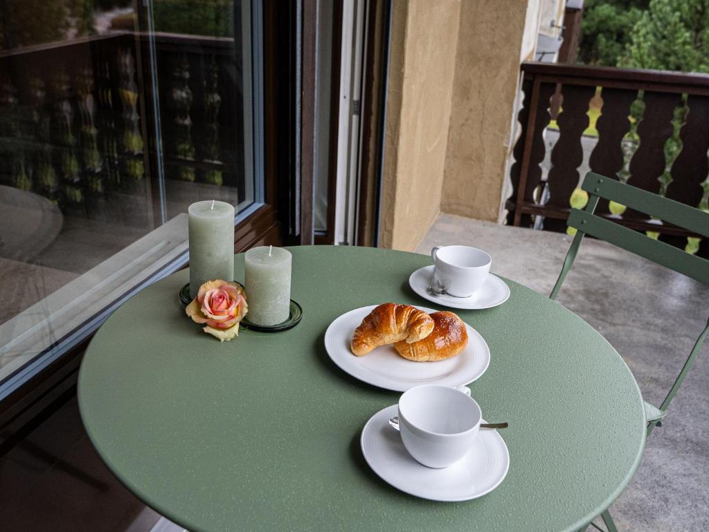 Apartment Chesa Palüdin 13 - Pontresina by Interhome photo 3