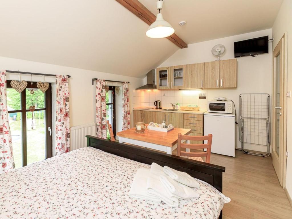 Apartment Arnoltice 5 by Interhome photo 2
