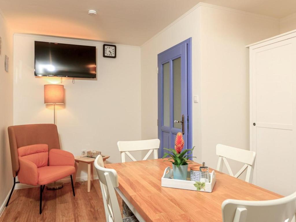 Apartment Arnoltice 11 Deluxe by Interhome photo 3