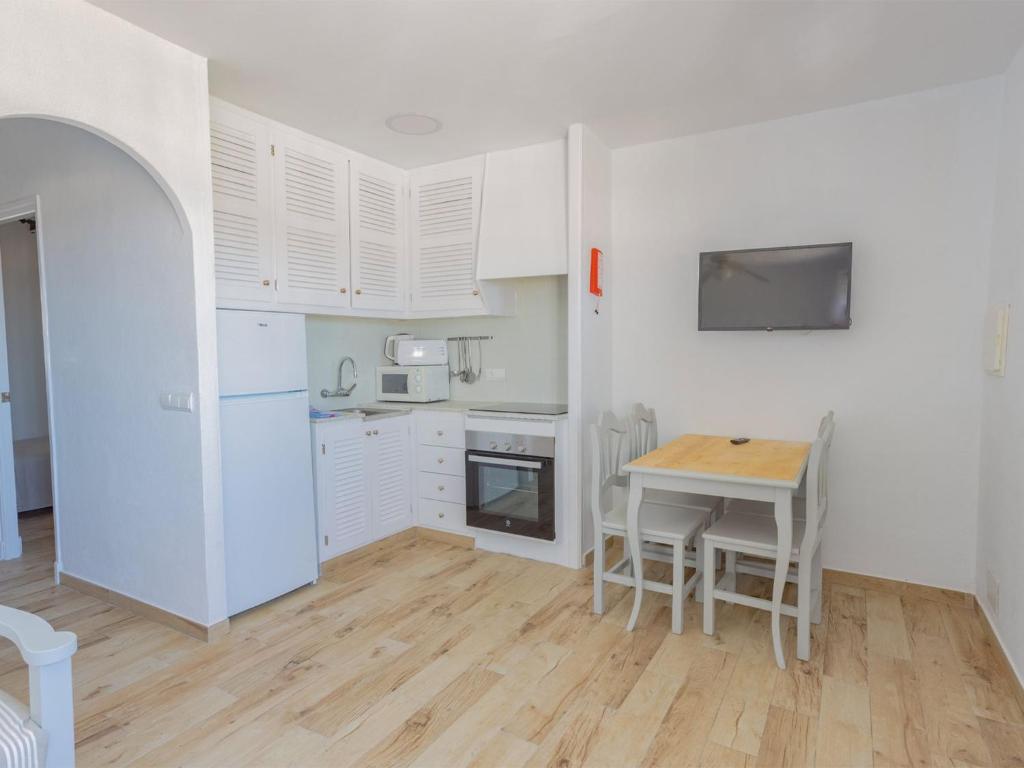 Apartment Son Bou Gardens Sup 2 dorm by Interhome photo 2