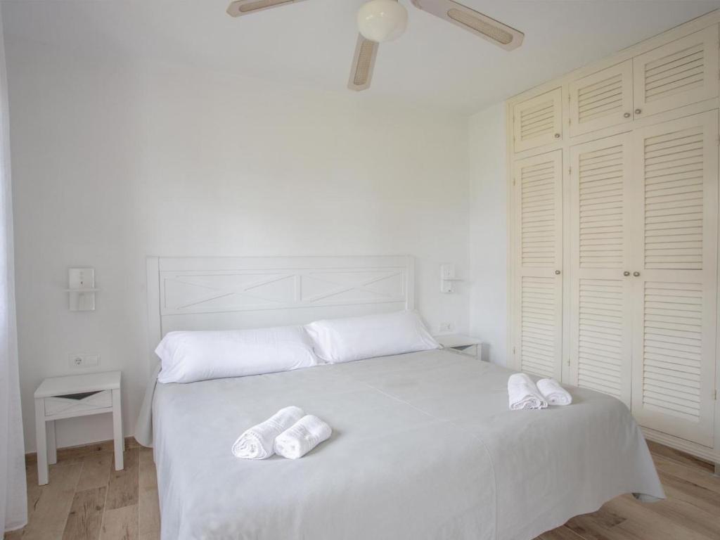 Apartment Son Bou Grdens Apt 3 dorm by Interhome photo 4