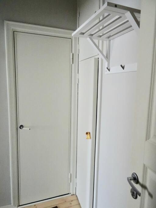 Studio in the center area with free street parking photo 1